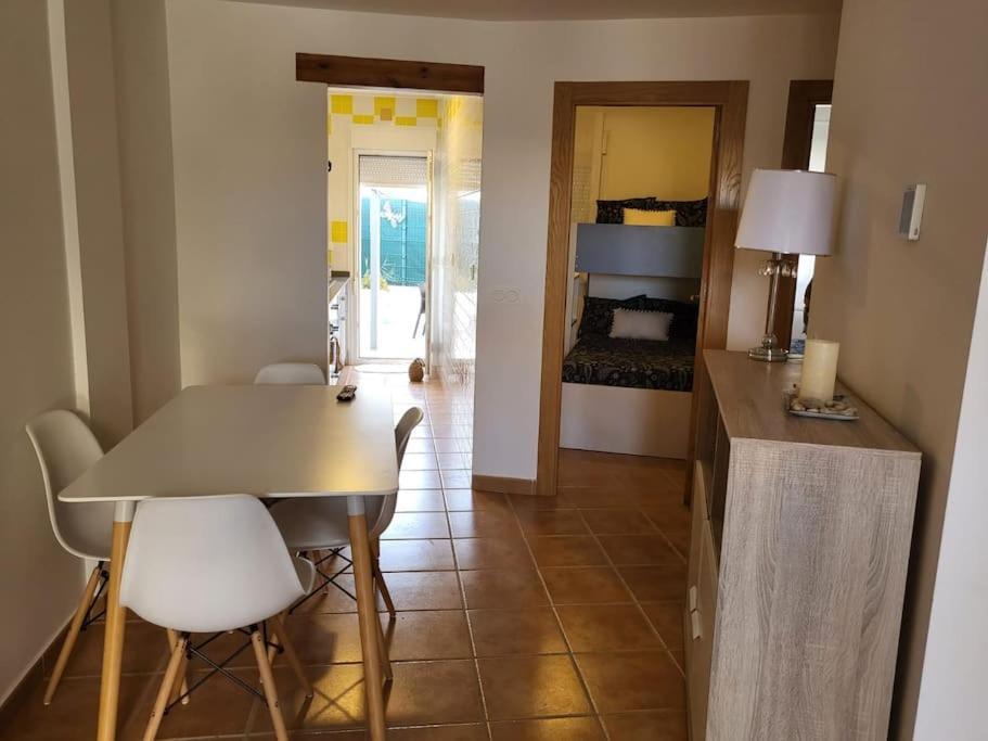 Magnifico Adosado Con Piscina Y Barbacoa Villa กัมโปอามอร์ ภายนอก รูปภาพ